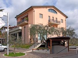 Camere Rufino A POCHI CHILOMETRI DAL CENTRO DI PERUGIA E DA ASSISI，位于佩鲁贾圣弗朗西斯德阿西西机场 - PEG附近的酒店