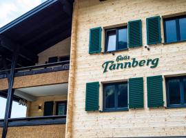 Haus Tannberg，位于里茨勒恩施旺德缆车附近的酒店