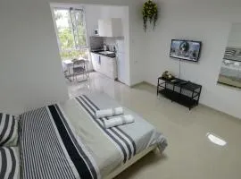 Olga Beach Apartment 28