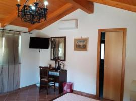 podere la starza，位于劳雷亚纳奇伦托的酒店