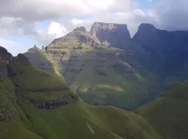 Swallowfield Rondavels