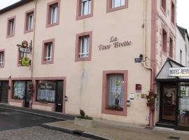 Logis Hôtel et Restaurant La Tour Brette，位于蓬托尔松的酒店