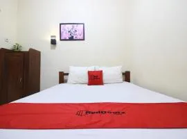 RedDoorz @ Jalan Parangtritis