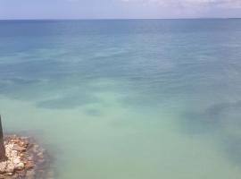 Secret Paradise In the Sea，位于Cave的酒店