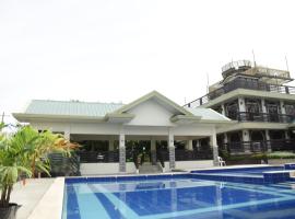 Villa Esmeralda Bryan's Resort Hotel and Restaurant，位于Palayan City的酒店