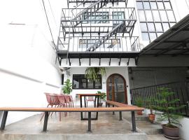 Apartment45 Hostel，位于曼谷泰国歌德学院附近的酒店