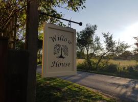 Willow House B&B，位于西威特灵奇切斯特港湾附近的酒店