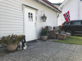 Koselig Landsbyhus i Nordfjord，位于努尔菲尤尔埃德的度假屋