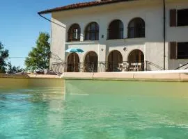 Villa Cadenza