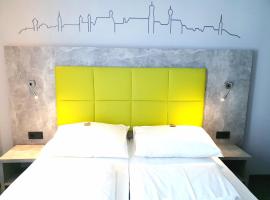 SleepySleepy Hotel Dillingen，位于多瑙河畔迪林根的酒店
