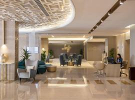 Two Seasons Hotel & Apartments，位于迪拜的酒店