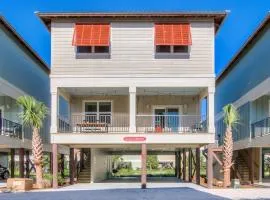 Coral Dreams-Luxe Cottage steps from the Beach & Pool!