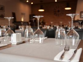 Logis Auberge Des Voyageurs，位于Vandières的酒店