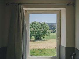 La croisée des champs, gîte entre Durbuy et La Roche en Ardenne，位于埃尔泽的酒店