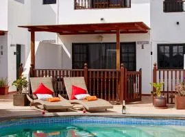 Casa Hibiscus - Shared Pool - Close to Seafront Promenade