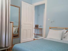 Room next to Porto Montenegro，位于蒂瓦特的住宿加早餐旅馆