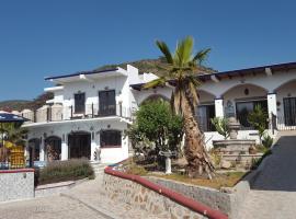 La Casona Azul Bed n Breakfast，位于Santa Rosa de JáureguiIndustrial Park of Querétaro附近的酒店