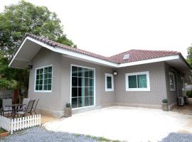 Relax @ Khao Yai，位于Ban Khanong Phra Klang (1)的度假屋