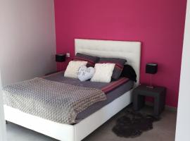 La chambre rose，位于马孔的住宿加早餐旅馆