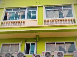 万吉赛特奈查东马帕历丝旅馆