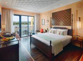 Little Riverside Hoi An . A Luxury Hotel & Spa，位于会安凯超的酒店