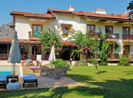 Efe Hotel Gocek，位于戈西克的酒店