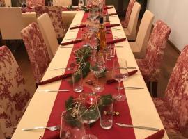 Arany Griff Hotel，位于帕波的酒店