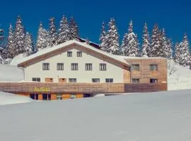 乔石司泊特霍卡酒店