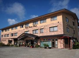 志贺阳光酒店，位于山之内町的酒店