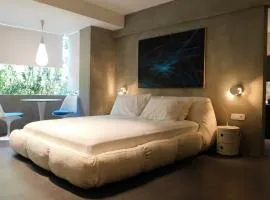 101 Adrianou Apartments