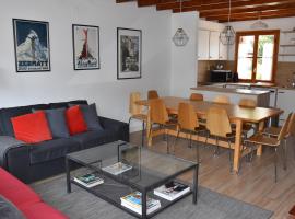 Chalet Los Ibones - Lodge Escarrilla，位于伊斯卡日拉的度假屋