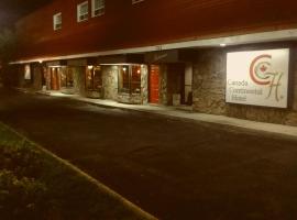 Canada Continental Hotel，位于康沃尔的酒店