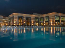 Aura Resort Sidi Abd El Rahman El Alamein，位于Sīdī ‘Abd ar Raḩmān的酒店