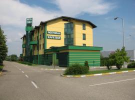 Hotel Cubic，位于拉克塔希的酒店