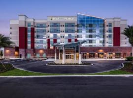 Hyatt Place Tampa/Wesley Chapel，位于鲁兹Wiregrass商店附近的酒店