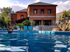 Hotel Rural Don Burguillo，位于埃尔蒂恩夫洛的酒店