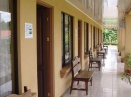 Cabinas Las Palmeras，位于Cooper的酒店
