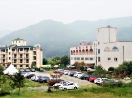 Hongcheon Resortel，位于洪川郡的酒店