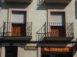 Casa El Reloj，位于Mombeltrán的酒店