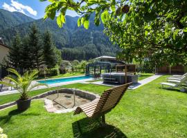Zur Brücke Apartments and Rooms South Tyrol BrixenCard Included，位于福尔泰扎的酒店