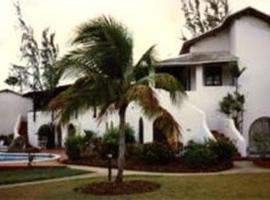 Sugar Cane Club Hotel & Restaurant，位于Maynards的酒店