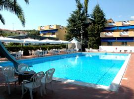 公寓七酒店，位于帕利努罗的酒店