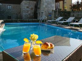 阿托米赫 - 夏季度假别墅酒店，位于阿菲菲的度假屋