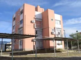 Alojamiento cerca de rios, montañas y naturaleza