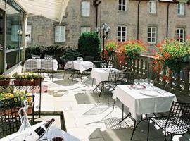Logis Hôtel Le Cheval Blanc，位于朗格勒的酒店