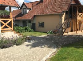 Gawramaszki - Agroturystyka - komfortowe pokoje z łazienkami i aneksami kuchennymi，位于文戈热沃的酒店