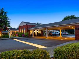 Best Western Lakewood- Historic Landmark，位于莱克伍德的酒店