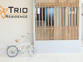 Trio Residence Sriracha，位于是拉差林查班工业园附近的酒店