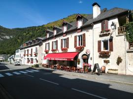 Hôtel des Voyageurs，位于Urdos的酒店