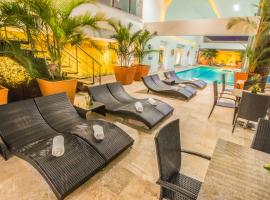 GHL Hotel Grand Villavicencio，位于比亚维森西奥的带泳池的酒店